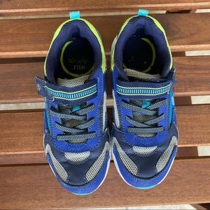 Boys Stride Rite Light-up Cosmic Sneakers size 12